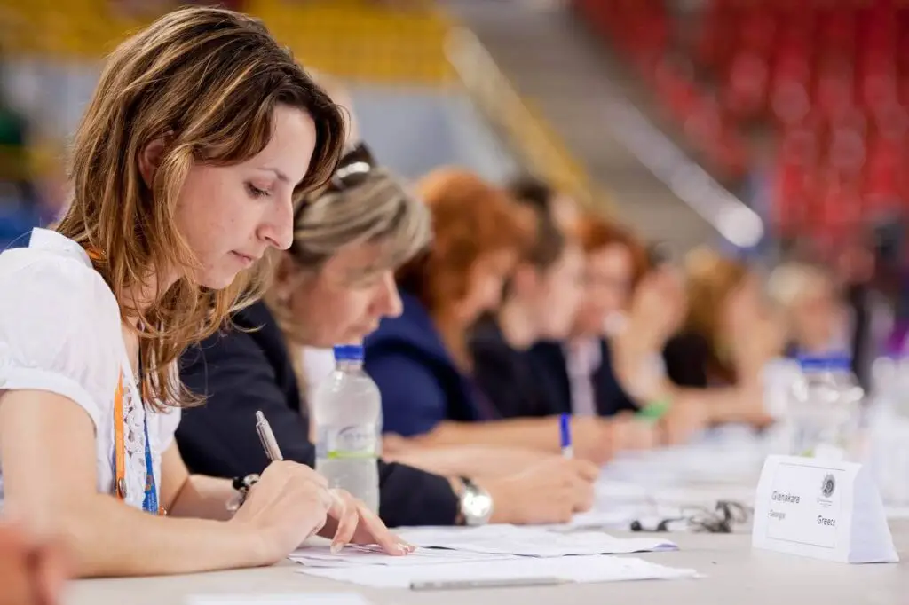 how-to-become-a-gymnastics-judge-step-by-step-guide