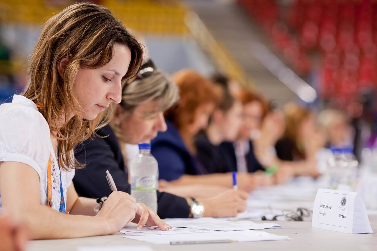 how-to-become-a-gymnastics-judge-step-by-step-guide